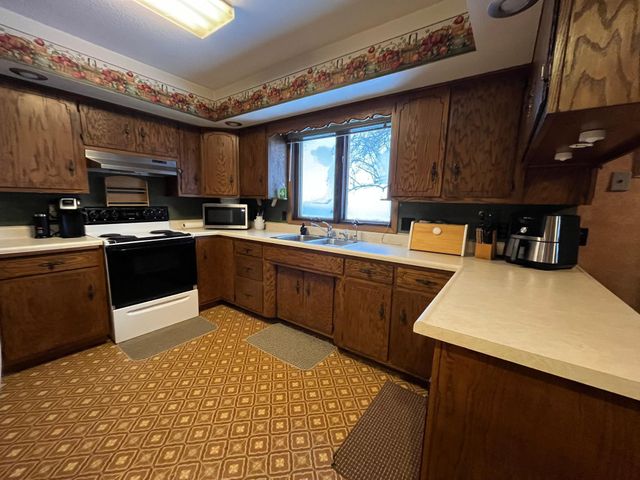 514 Fir Avenue, Westbrook, MN 56183