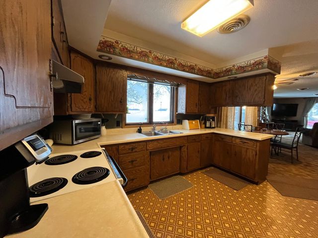 514 Fir Avenue, Westbrook, MN 56183