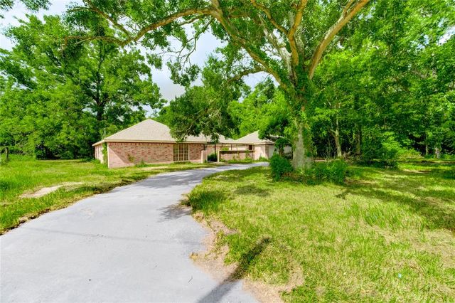 2109 County Road 353, Brazoria, TX 77422