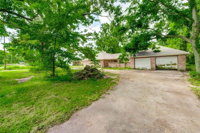 2109 County Road 353, Brazoria, TX 77422