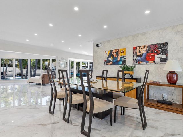 207 Royal Palm Drive, Fort Lauderdale, FL 33301