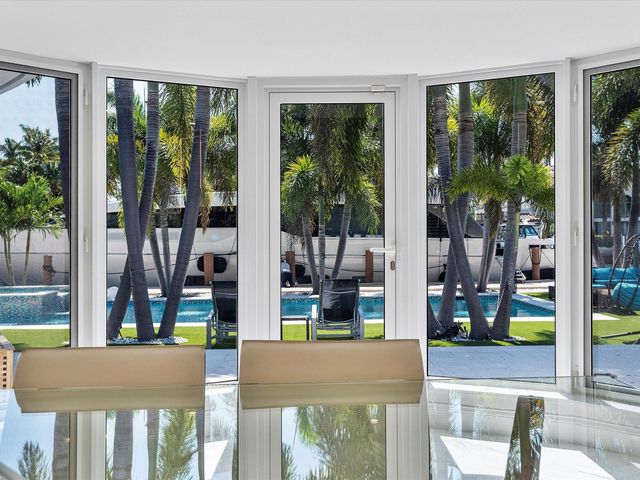 207 Royal Palm Drive, Fort Lauderdale, FL 33301