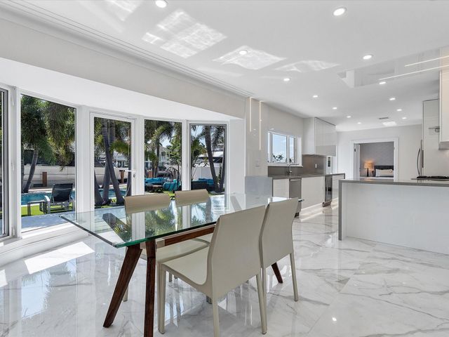 207 Royal Palm Drive, Fort Lauderdale, FL 33301