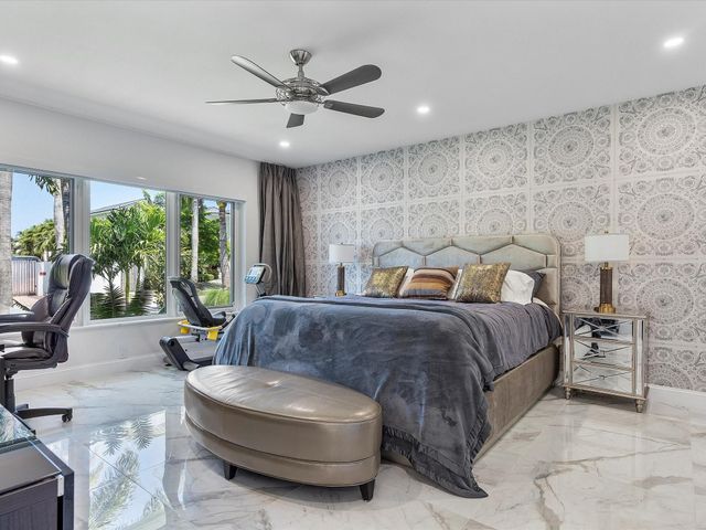 207 Royal Palm Drive, Fort Lauderdale, FL 33301