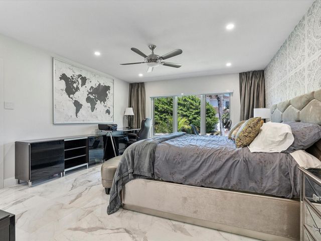 207 Royal Palm Drive, Fort Lauderdale, FL 33301