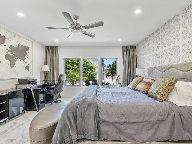207 Royal Palm Drive, Fort Lauderdale, FL 33301
