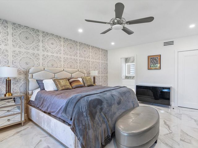 207 Royal Palm Drive, Fort Lauderdale, FL 33301