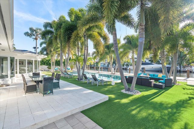 207 Royal Palm Drive, Fort Lauderdale, FL 33301