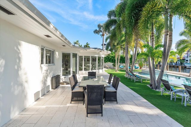 207 Royal Palm Drive, Fort Lauderdale, FL 33301