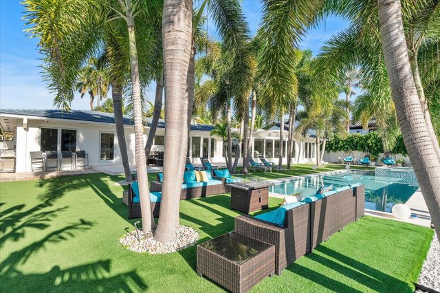 207 Royal Palm Drive, Fort Lauderdale, FL 33301
