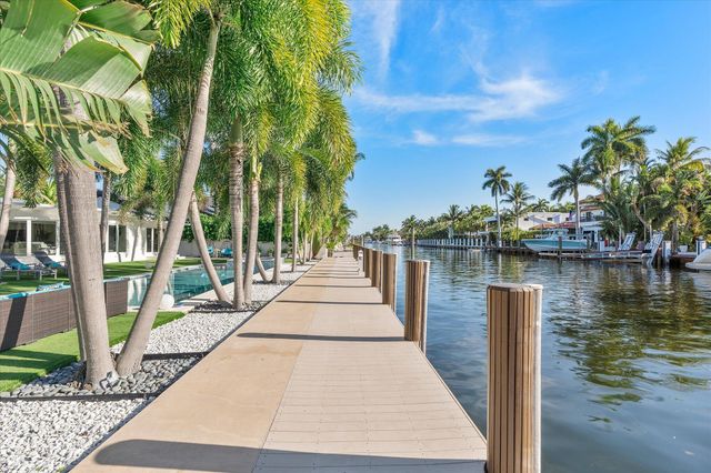 207 Royal Palm Drive, Fort Lauderdale, FL 33301