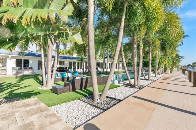 207 Royal Palm Drive, Fort Lauderdale, FL 33301