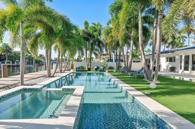 207 Royal Palm Drive, Fort Lauderdale, FL 33301