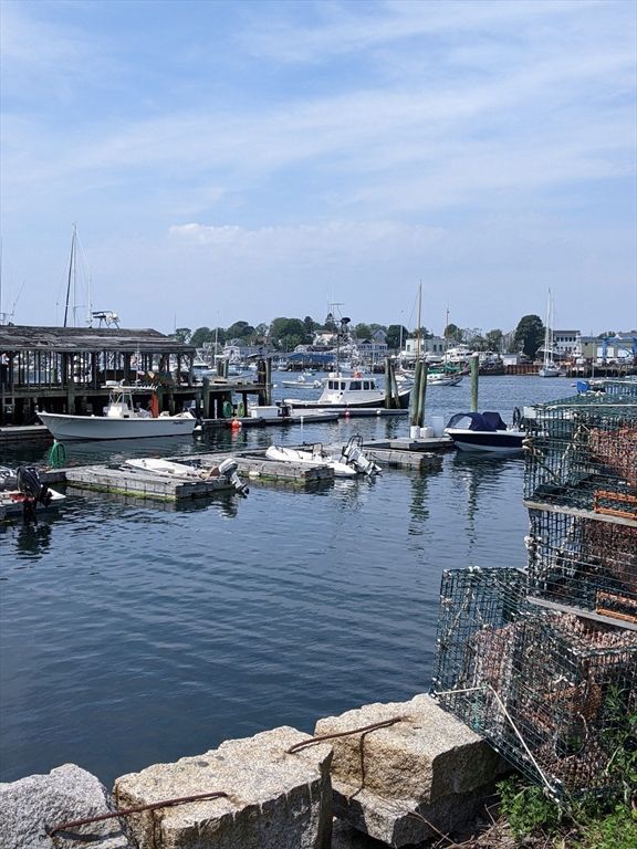 5 Pirates Lane B, Gloucester, MA 01930