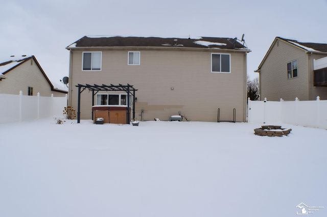 232 Dundee Ridge Drive, Dundee Twp, MI 48131