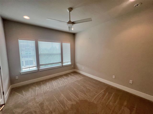 6515 Davis LN 2, Austin, TX 78749