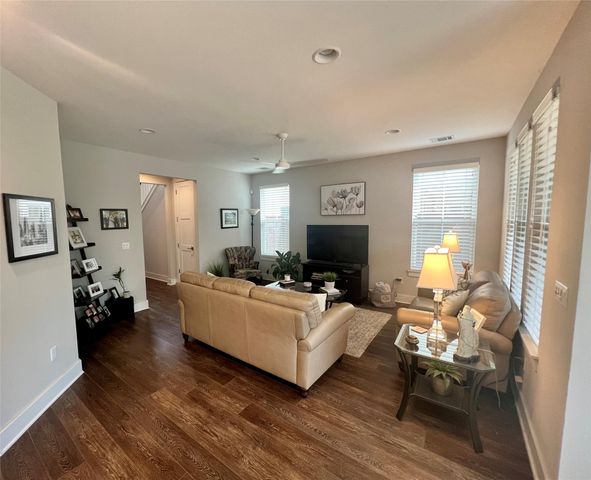 6515 Davis LN 2, Austin, TX 78749