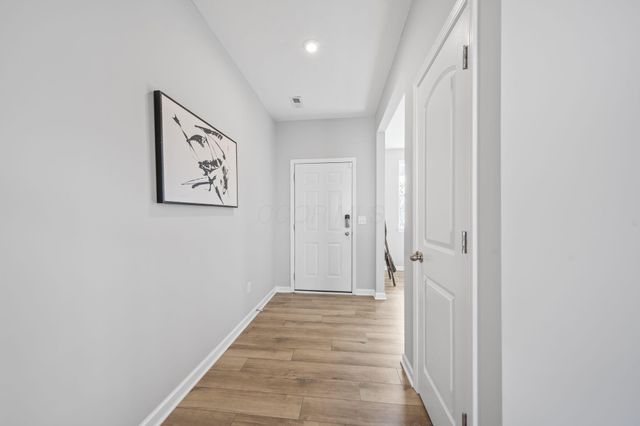 302 Honeysuckle Street, South Bloomfield, OH 43103