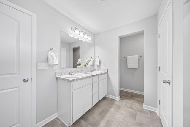 302 Honeysuckle Street, South Bloomfield, OH 43103