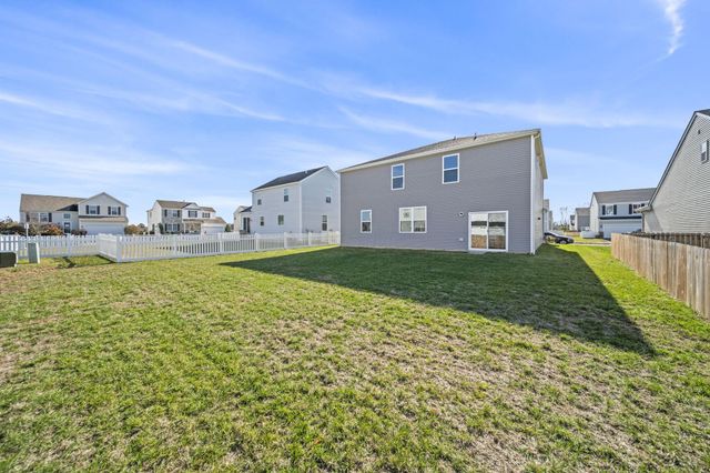 302 Honeysuckle Street, South Bloomfield, OH 43103