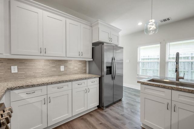 719 Cherokee Drive, Conroe, TX 77316