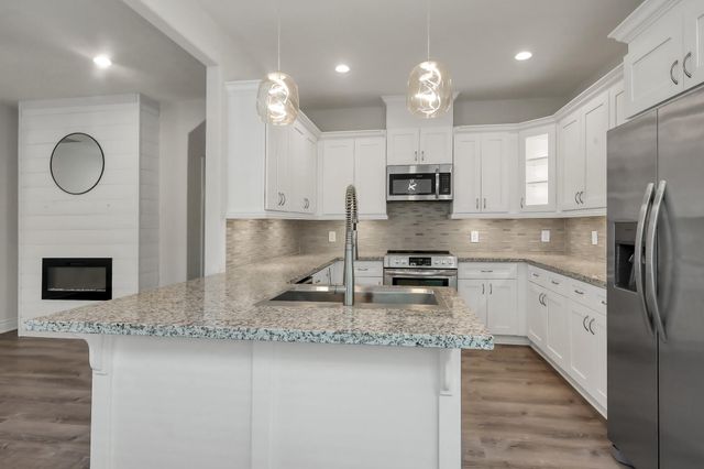 719 Cherokee Drive, Conroe, TX 77316