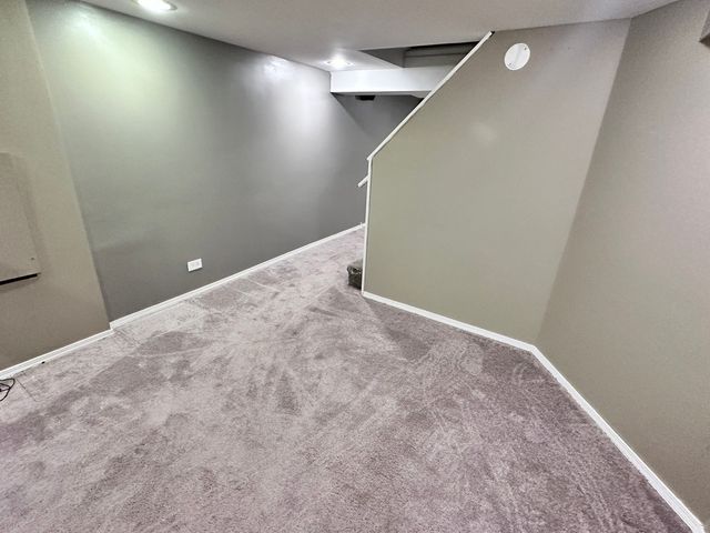 490 S Alfred Avenue, Elgin, IL 60123