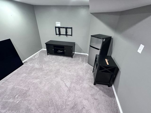 490 S Alfred Avenue, Elgin, IL 60123