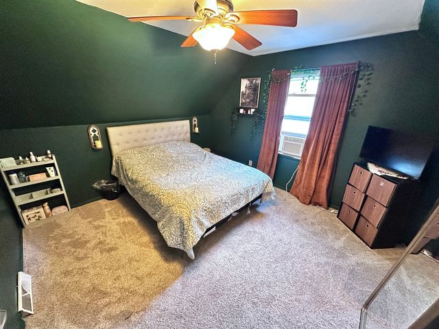 490 S Alfred Avenue, Elgin, IL 60123