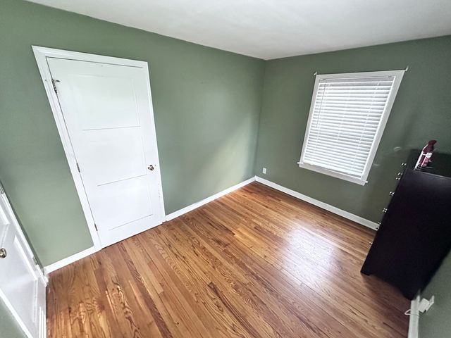 490 S Alfred Avenue, Elgin, IL 60123