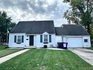 490 S Alfred Avenue, Elgin, IL 60123