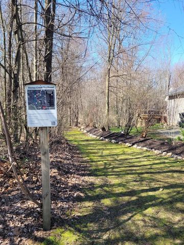 7336 Pin Oak Circle, Augusta, MI 49012
