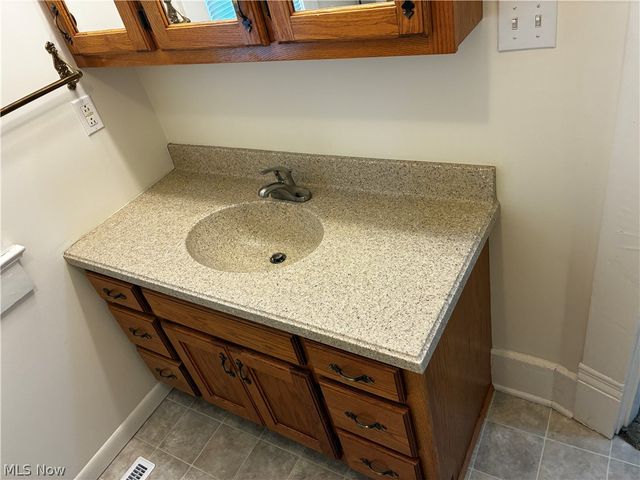 630 4th Street, Marietta, OH 45750