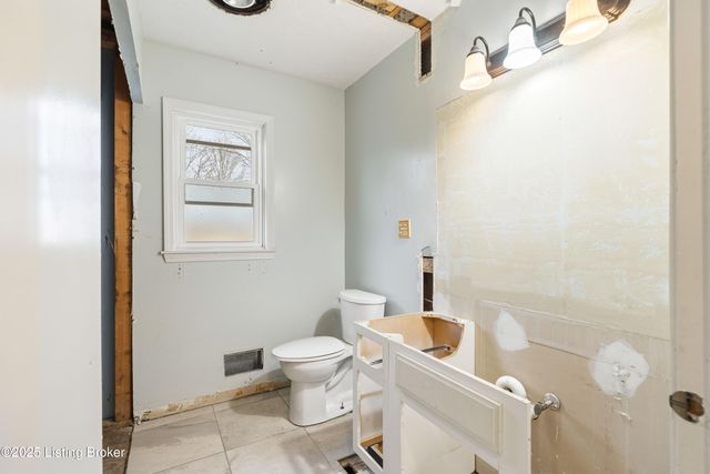 1414 Harrington Mill Rd, Shelbyville, KY 40065