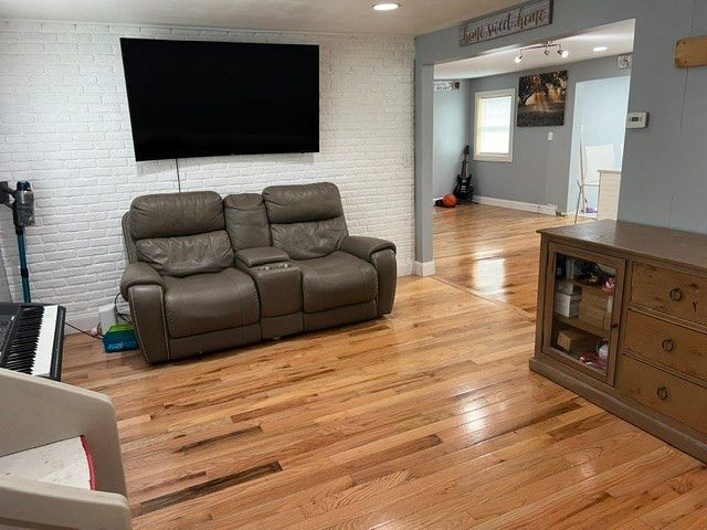 289 Burnham Road, Lowell, MA 01852