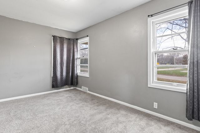 1502 River Bluff Boulevard, Rockford, IL 61103