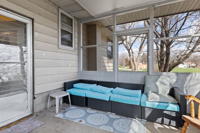 1502 River Bluff Boulevard, Rockford, IL 61103