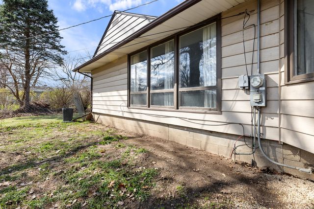 1502 River Bluff Boulevard, Rockford, IL 61103