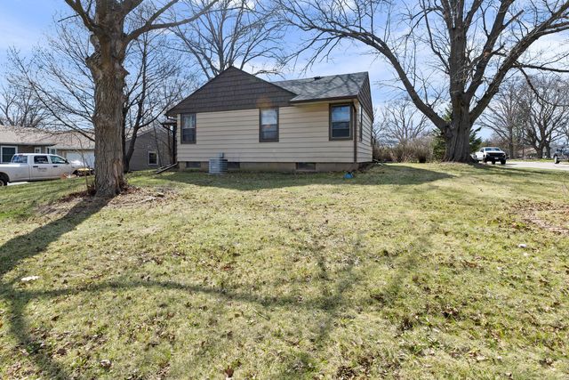 1502 River Bluff Boulevard, Rockford, IL 61103