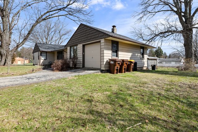 1502 River Bluff Boulevard, Rockford, IL 61103