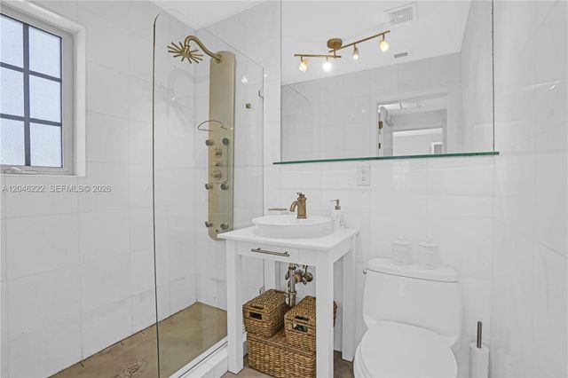 1600 Michigan Avenue 6, Miami Beach, FL 33139