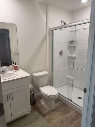 4230 Sierra St, Riverbank, CA 95367