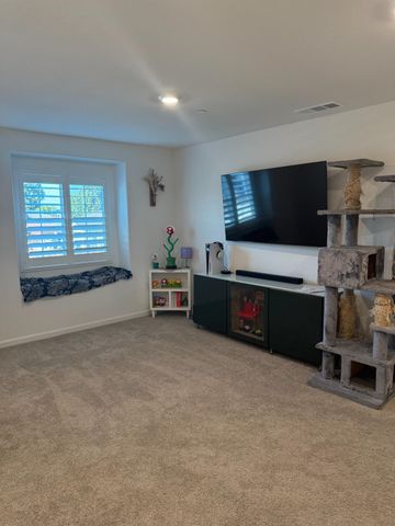 4230 Sierra St, Riverbank, CA 95367