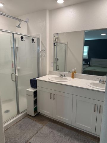 4230 Sierra St, Riverbank, CA 95367