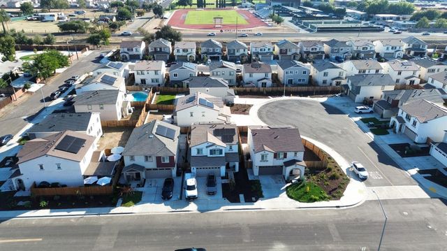 4230 Sierra St, Riverbank, CA 95367