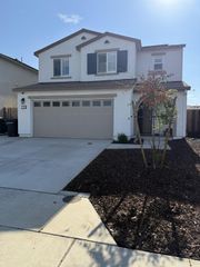 4230 Sierra St, Riverbank, CA 95367