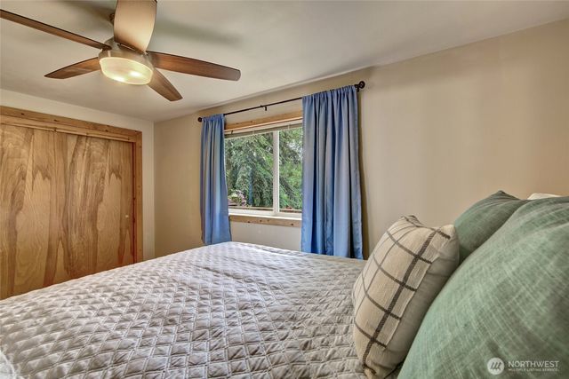 115 Kahlua Court, Camano Island, WA 98282