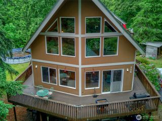 115 Kahlua Court, Camano Island, WA 98282