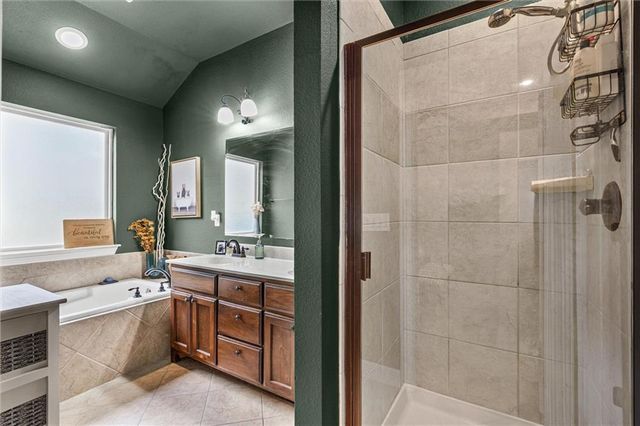 63 E Madrid Street, Fayetteville, AR 72703