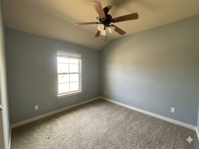 63 E Madrid Street, Fayetteville, AR 72703